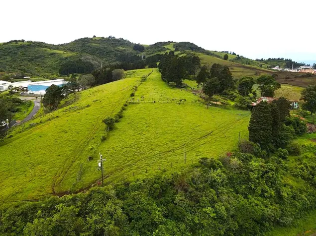 INDUSTRIAL LOT LOCATED IN OCHOMOGO in San Nicolás, Cartago — $5,000,000
