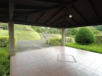 Se vende espaciosa casa con patio en Mata De Platano Goicoechea 24-297 in Mata de Plátano, Goicoechea, San José — $460,000 - Photo 5 of 22