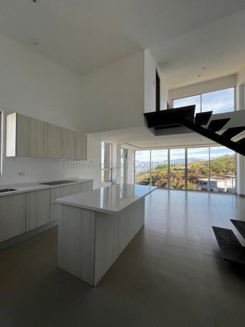 Alquiler de Penthouse de 2 Niveles en Santa Ana. RAH 26-2125 en Piedades, Santa Ana, San José — $1,900