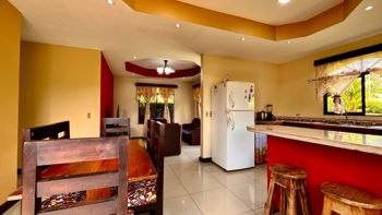 SE VENDE CASA DE ALTA CALIDAD EN LA ESPERANZA DE SAN PEDRO CON AMPLIO TERRENO en Cajón, Pérez Zeledón, San José — $99,000 - Foto 4 de 24
