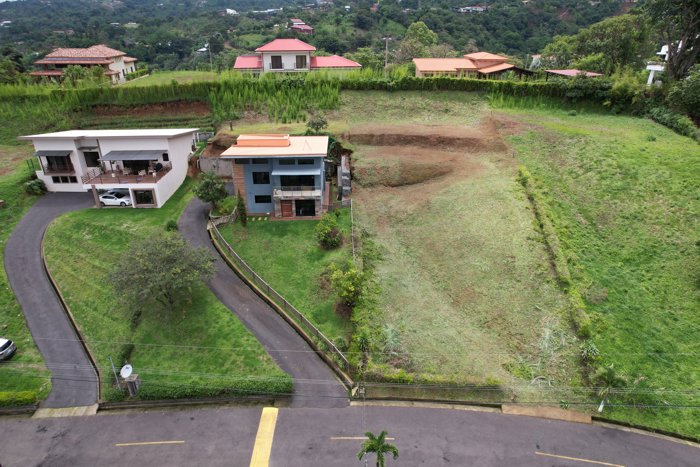 Lote con hermosa vista en Condominio el Roble in Bolívar, Grecia, Alajuela — ₡ 37 500 000 - Photo 3 of 11