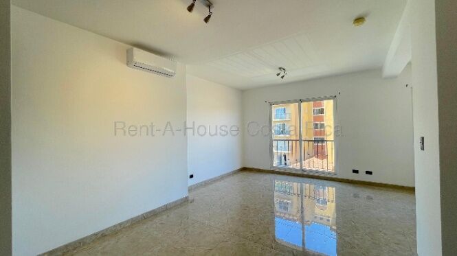 Alquiler de Hermoso Apartamento 26-1616 in San Rafael, Escazú, San José — $1,300