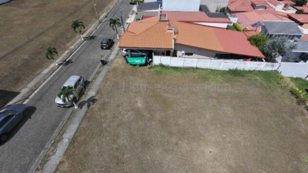 Lote plano en condominio exclusivo ideal para construir en Grecia Alajuela #26-1731 GS en Grecia, Alajuela — $52,000