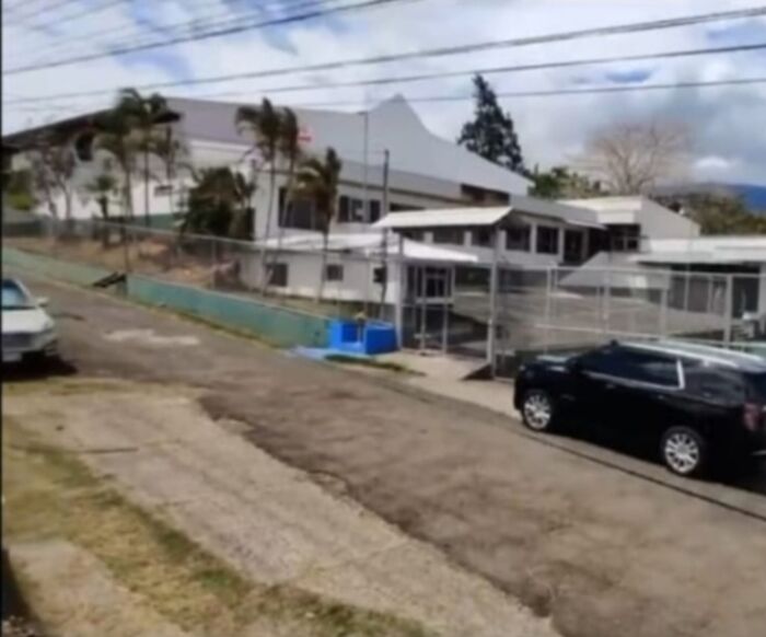 BELLA PROPIEDAD Y BODEGA GRANDE EN GRECIA.  en San Isidro, Grecia, Alajuela — $800,000