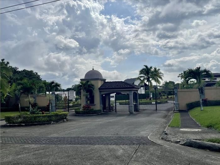 VENTA DE LOTE, ALAJUELA, LA GARITA, BARRIO SAN JOSÉ, COND ROYAL PALM in Garita, Alajuela — $160,000