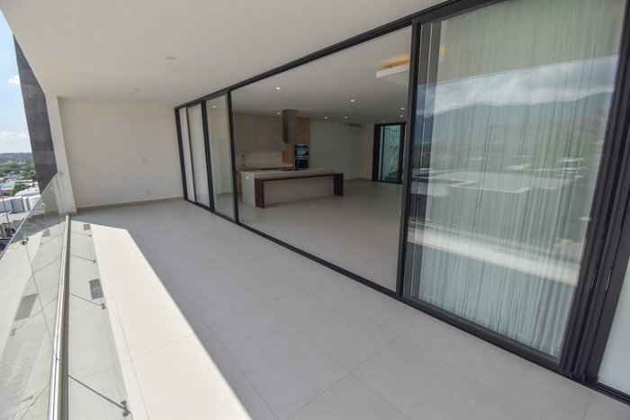 Casa de 4 Habitaciones  en Santa Ana in Pozos, Santa Ana, San José — $4,000 - Photo 2 of 36