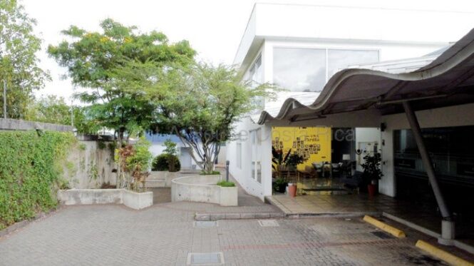 Venta de Bodega en El Centro de Alajuela. en Alajuela — $1,700,000