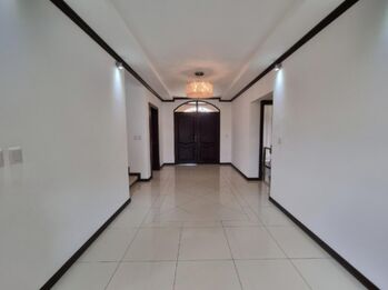 Venta de Casa + Apartamento en La Unión, Cartago. RAH 26-171 in Tres Ríos, La Unión, Cartago — $975,000 - Photo 5 of 20