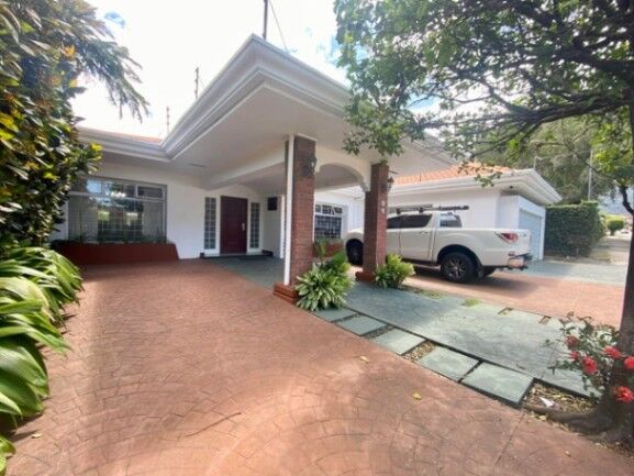 MLS-25-678 VENTA CASA SAN RAFAEL ESCAZU in Escazú, San José — $485,000