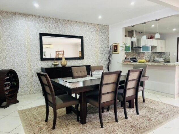Lujo Amueblado en el Corazón de San Rafael, Escazú 26-1123 in San Rafael, Escazú, San José — $320,000