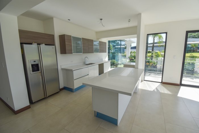 Apartamento de 2 Habitaciones en Escazú in San Rafael, Escazú, San José — $2,200