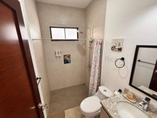 MLS-26-2060 LS VENTA CASA AMUEBLADA GARABITO PUNTARENAS CONTACENOS AL # 86127562 in Jacó, Garabito, Puntarenas — ₡ 150 000 000