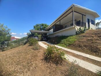 Se vende casa en Colón Mora 26-521 en Colón, Mora, San José — $325,000 - Foto 4 de 24