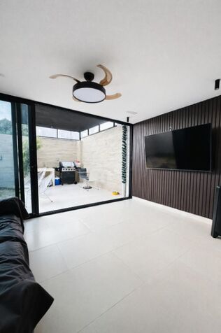 VENDO CASA EN CIUDAD COLÓN-SAN JOSÉ. en Colón, Mora, San José — $215,000