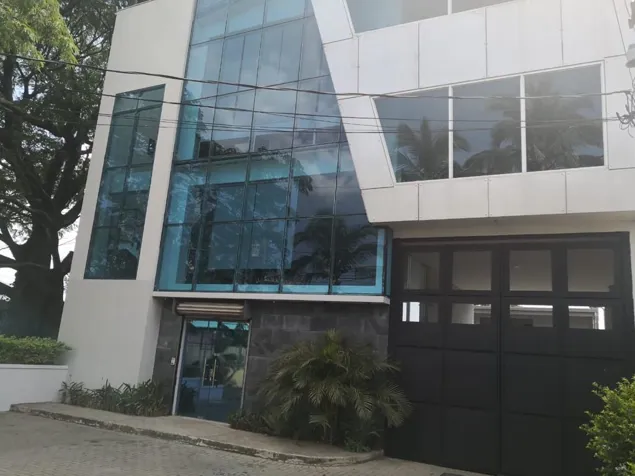 VENTA DE EDIFICIO DE OFICINAS, SAN JOSE, SANTA ANA, POZOS en Pozos, Santa Ana, San José — $1,750,000
