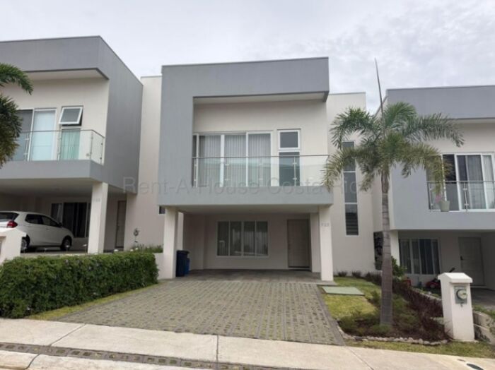 Alquiler de Casa en Escazú-San Rafael. RAH 27-221 en San Rafael, Escazú, San José — $2,700