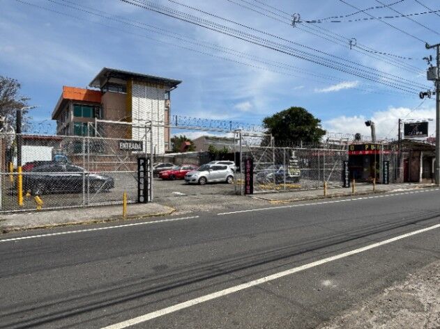 Parqueo en venta en Guadalupe, ¡gran oportunidad de inversión!  en Guadalupe, Goicoechea, San José — $750,000