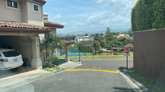 Venta de Casa en San Rafael-Escazú. RAH 23-883 en San Rafael, Escazú, San José — $325,000