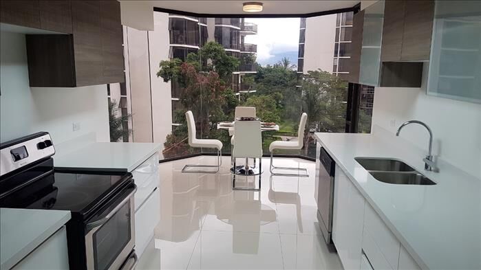 VENTA DE APARTAMENTO, ESCAZU, SAN RAFAEL, CONDOMINIO ALTOS DE MARBELLA in San Rafael, Escazú, San José — $385,000