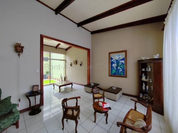 Venta de Casa en Uruca-San José. RAH 26-1822 PRECIO REBAJADO en Uruca, San José — ₡ 215 000 000