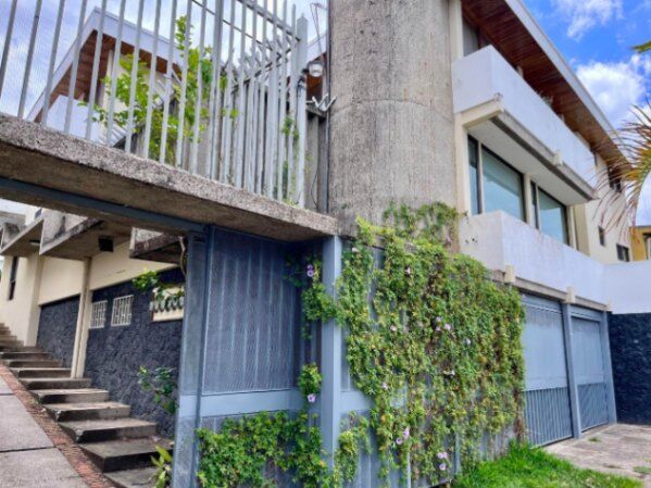 Venta de 5 Apartamentos en Los Yoses, Montes de Oca. en San Pedro, Montes De Oca, San José — $1,400,000