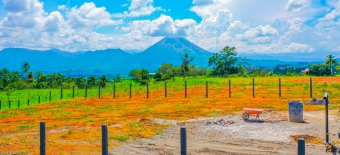 Proyecto con Vista al Volcán 360 y al Cerro chato ☎️ 8751-4191  en La Fortuna, San Carlos, Alajuela — ₡ 150 000 000