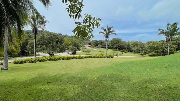 Lote en Venta en Condominio en Carrillo, Guanacaste | Cerca de Playa Carrillo en Sardinal, Carrillo, Guanacaste — $195,000 - Foto 1 de 20