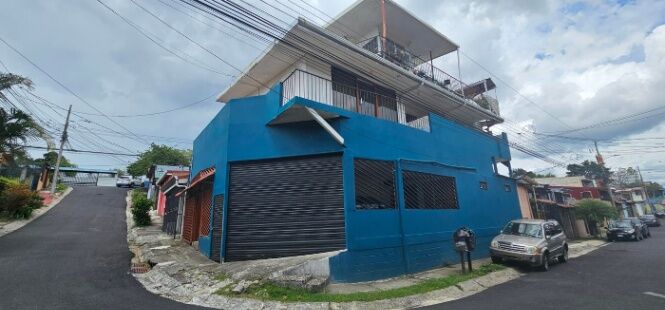 Venta de Edificio en Montes de Oca, San José. in Sabanilla, Montes De Oca, San José — ₡ 100 000 000