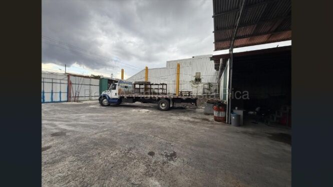 Venta de Bodega Industrial en Mercedes de Heredia. RAH 26-1488 en Mercedes, Heredia — $878,850