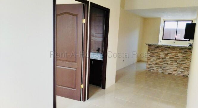 Venta de Casa con 2 Apartamentos en San Diego, La Unión. RAH 27-78 en San Diego, La Unión, Cartago — ₡ 137 000 000