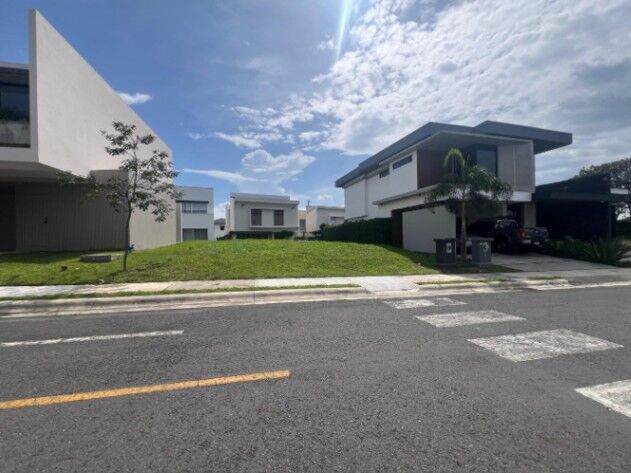 Construye Donde Tu Vida Realmente Empieza en Alajuela — $78,000