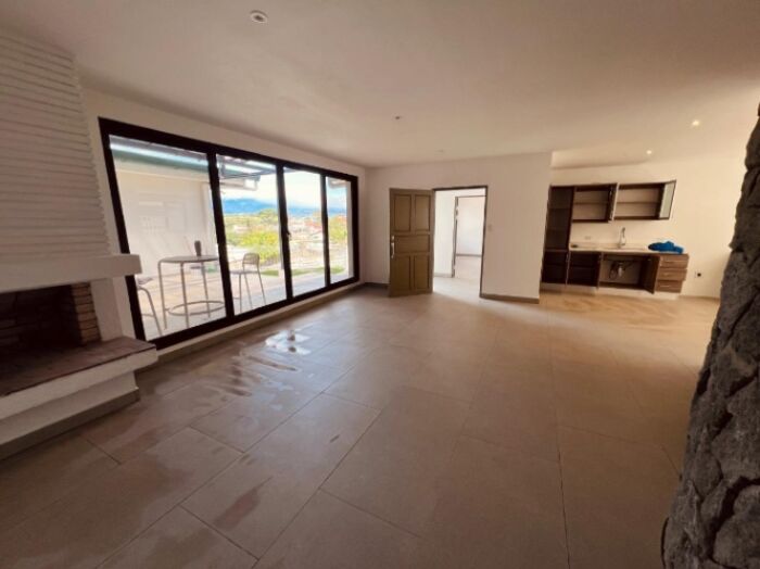 Alquiler de Cómodo Apartamento en Escazú / Mls. 26-1240 OFC JB in San Rafael, Escazú, San José — $1,400