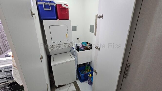 Se vende casa en Ulloa Heredia 26-1777 in Ulloa, Heredia — $195,000