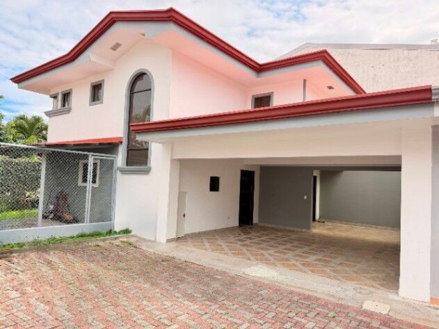 Venta casa en Lindora de Santa Ana, Residencial Montana en Pozos, Santa Ana, San José — $250,000