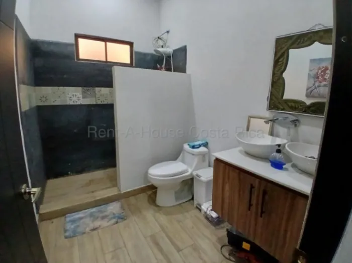 Venta de Casa en Nicoya. RAH 26-2210 en Nicoya, Guanacaste — $200,000 - Foto 2 de 10