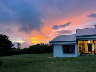 Se Vende hermosa casa con vista al valle central en Concepción, San Rafael, Heredia — $375,000 - Foto 3 de 26