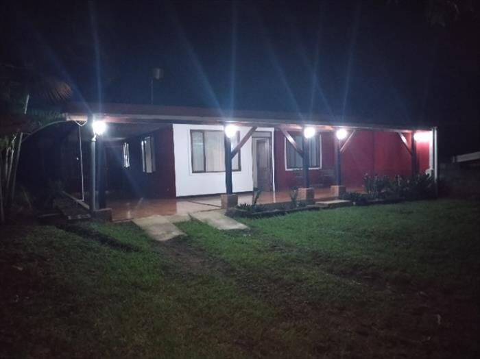 Casa pequeña con amplio lote in Atenas, Alajuela — ₡ 98 000 000