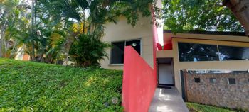 Casa amplia con estilo moderno en Condominio El Cedro en Naranjo