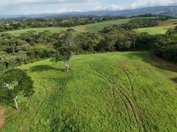 SE VENDE TERRENO LISTO PARA CONSTRUIR CERCA DEL AEROPUERTO CON ALTO POTENCIAL DE DESARROLLO in San Isidro De El General, Pérez Zeledón, San José — 300 000 000 ₡ - Photo 4 of 11