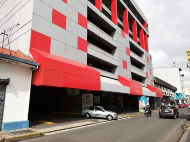 Alquiler de Edificio Comercial en Carmen, San José. RAH 25-910 en Carmen, San José — $2,500