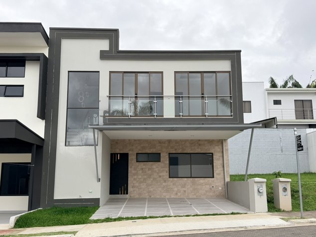Venta de casa en Condominio Distrito San Juan in Concepción, La Unión, Cartago — ₡ 165 000 000