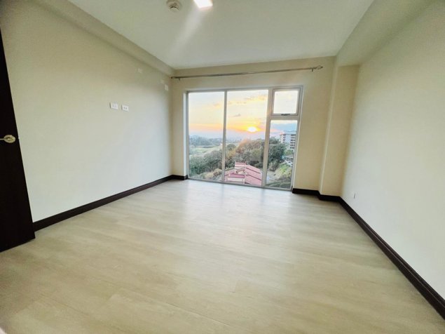 Se alquila apartamento en condominio en La Uruca con amenidades in Uruca, San José — $975 - Photo 2 of 13