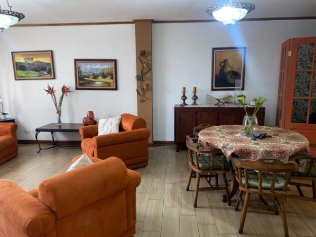 Casa en venta en Sabanilla de Montes de Oca, San José – amplia, segura y con excelente ubicación. in Sabanilla, Montes De Oca, San José — $195,000