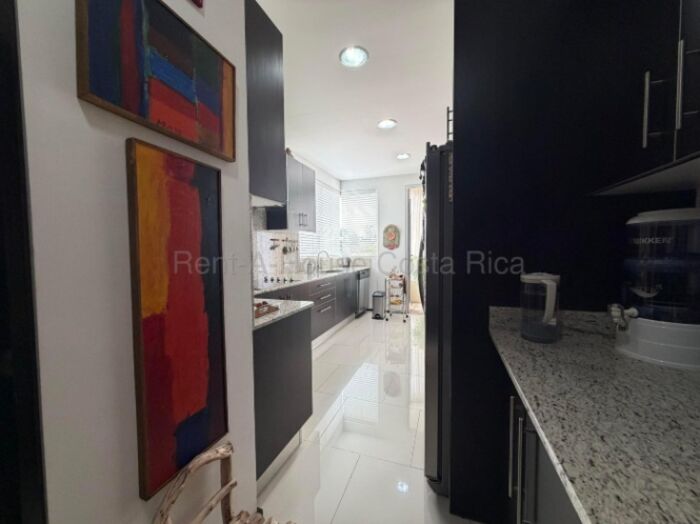 Alquiler Apartamento amplio con terraza privada y 3 baños #26-2132 GS in Piedades, Santa Ana, San José — $2,500