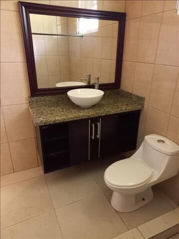 Hermosa Casa de Playa. en Cahuita, Talamanca, Limón — $429,000