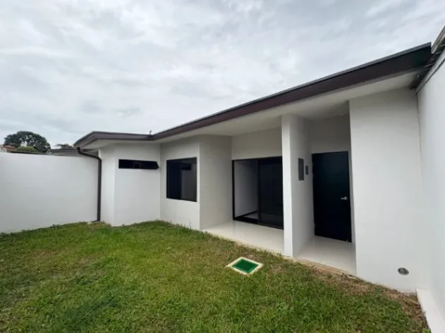 VENDO CASA EN BARRANTES-SAN LORENZO, HEREDIA. en Heredia — $168,500 - Foto 2 de 10