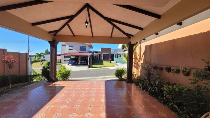 Propiedad Exclusiva en condominio a 5 Min del Centro de Grecia in Grecia, Alajuela — ₡ 117 000 000 - Photo 2 of 21