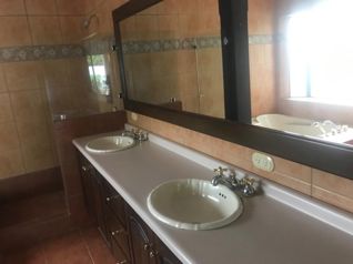 VENTA / Preciosa Casa en Lindora, Santa Ana, San José en Pozos, Santa Ana, San José — $780,000 - Foto 4 de 25