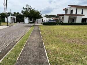 Venta de Hermoso Lote de Terreno en Santa Ana / Mls. 25-514 OFC JB in Uruca, Santa Ana, San José — $245,000 - Photo 4 of 10