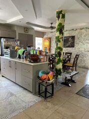 BELLÍSIMA RESIDENCIA EN JACÓ, PUNTARENAS.  en Jacó, Garabito, Puntarenas — $600,000 - Foto 5 de 15